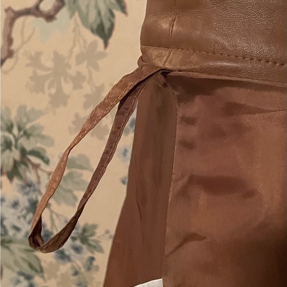 Vintage Charter Club Midi Skirt; Deep Caramel Faux Leather W/Side Zip; Women Sz6 - Picture 8 of 11